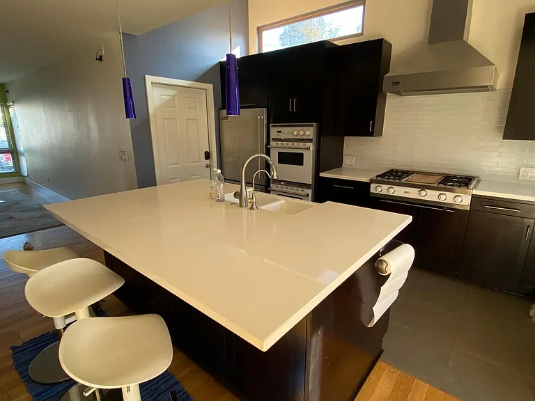 2733 S Spaulding Ave — Photo 5