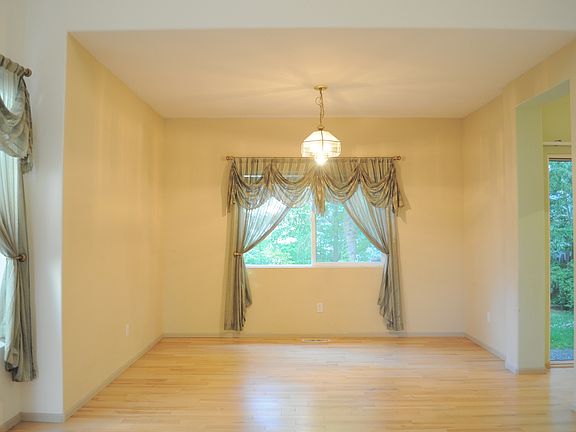 5th image of 25063 SE 43rd Way