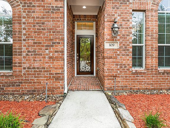 3rd image of 109 E Montfair Blvd