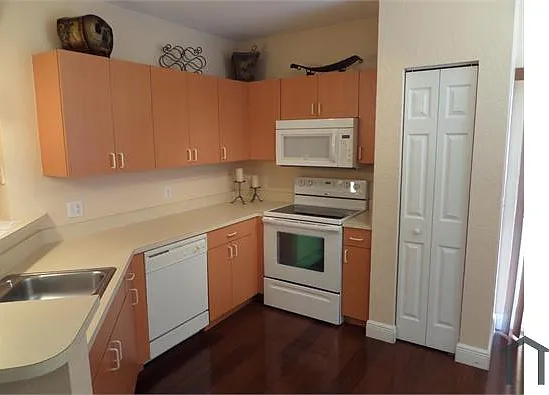 1907 Belmont Ln #1907 — Photo 14