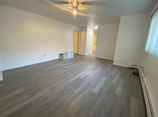 35 Oakwood Rd #35, Huntington, NY 11743