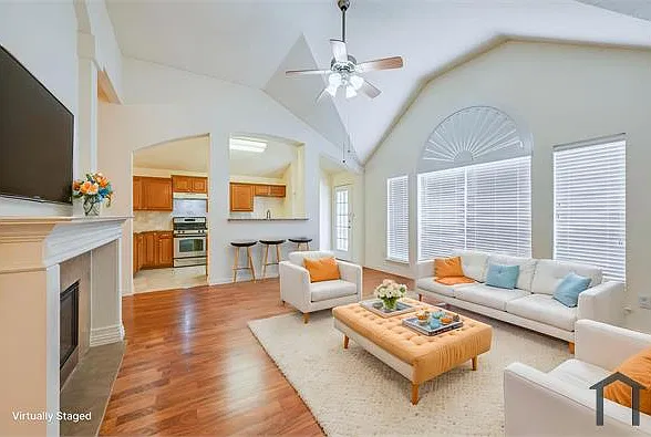 4 bed, 2347 sqft, $2,900 — Photo 4
