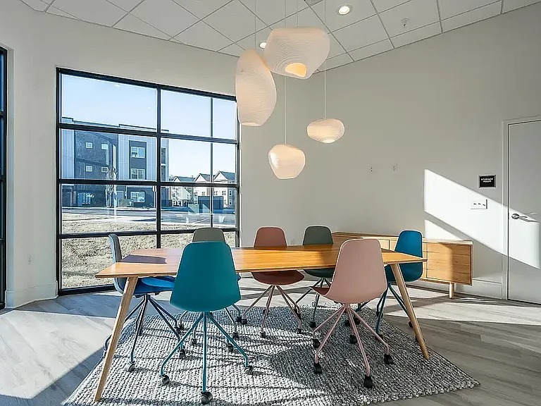 Perks and Amenities at 5 Row Apartments