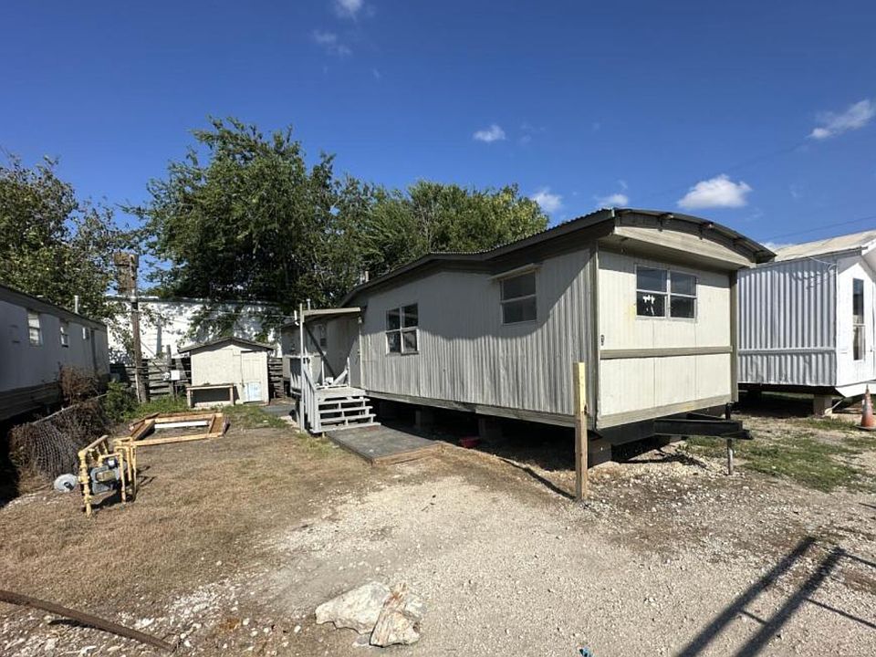 1st image of 3632 SW Military Dr Trailer 3