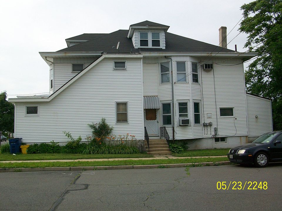 2nd image of 264 Johnston Ave
