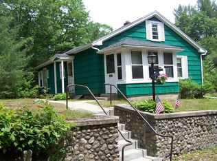 131 W Chestnut St, Athol, MA 01331