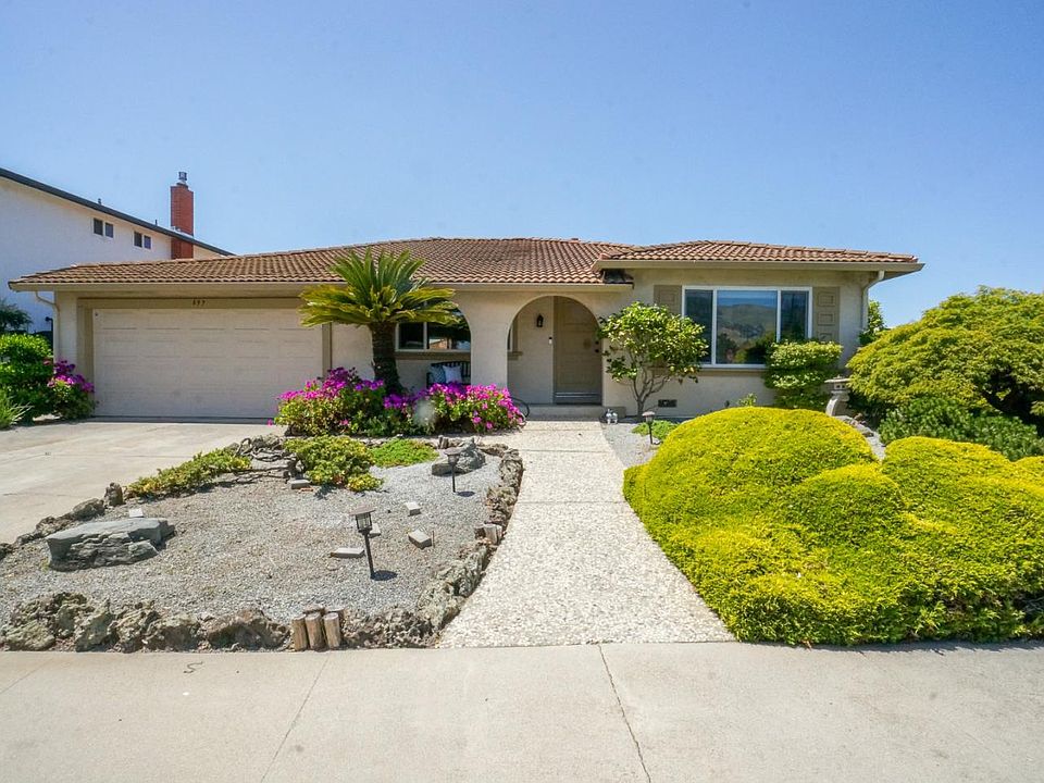 1st image of 697 Kirk Glen Dr