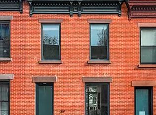 319 Carroll St, Brooklyn, NY 11231