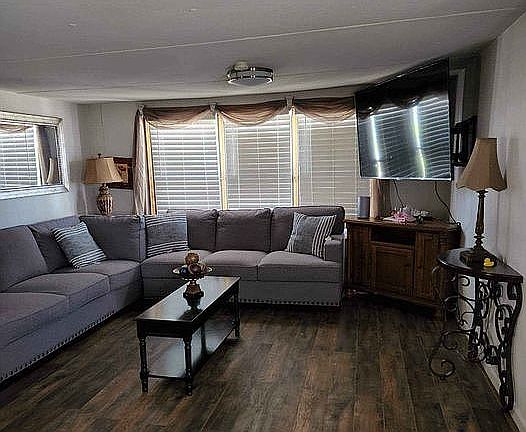 5th image of 1517 Bamboo Cir