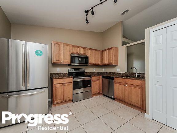 5th image of 103 Pine Bark Way