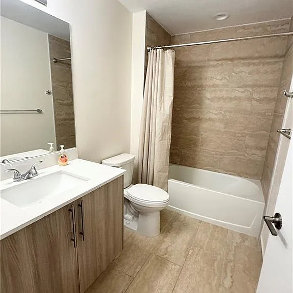 15901 Royal Pointe Ln #405 — Photo 14