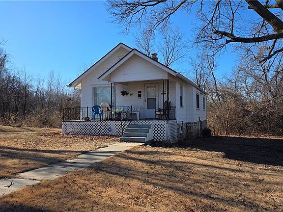 3rd image of 5140 Norton Ave