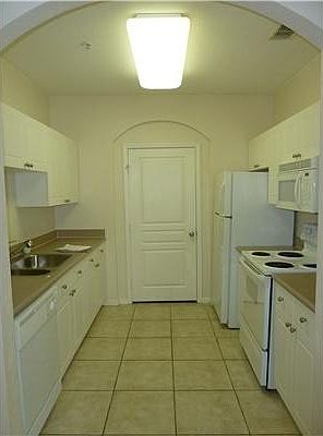 3rd image of 1305 High Hammock Dr APT 201