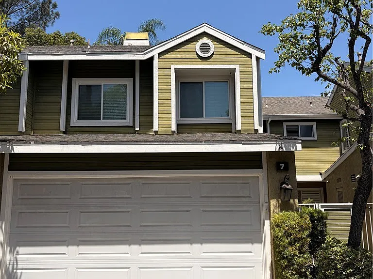 7 Firwood — Photo 2