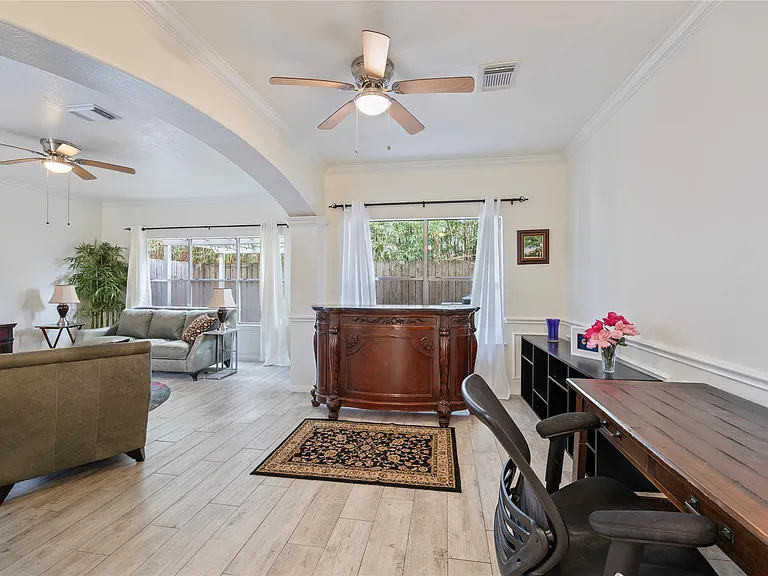 2060 Glencove Dr — Photo 9