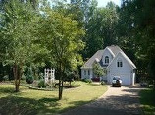 7323 Little Creek Rd, Toano, VA 23168