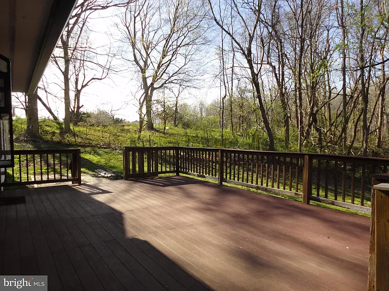 814 Rustic Ln — Photo 9
