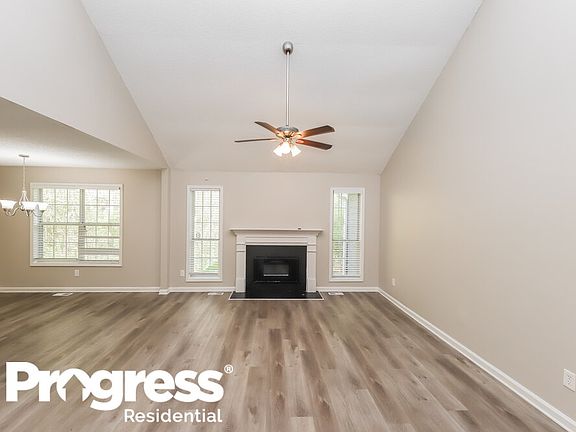 5th image of 2673 Candler Dr SW