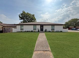 6250 Shirley Dr, North Richland Hills, TX 76180