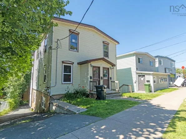 217 Windmill Rd, Dartmouth, NS B3A 1G1