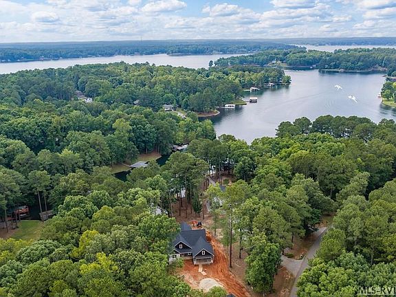 3rd image of 265 Northern Cove Dr