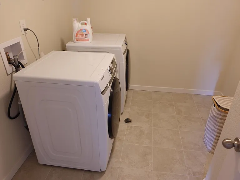 10928 Ballona Dr — Photo 26