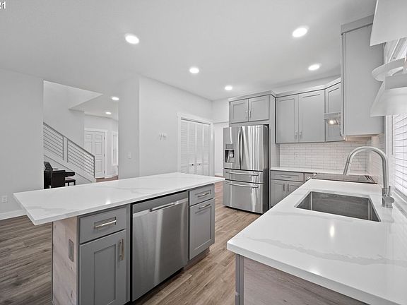 3rd image of 12810 NE 49th Way