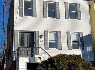 64 Elm St, Rensselaer, NY 12144