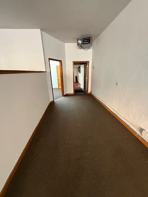 Building Photo - 306 S Broadway St #1
