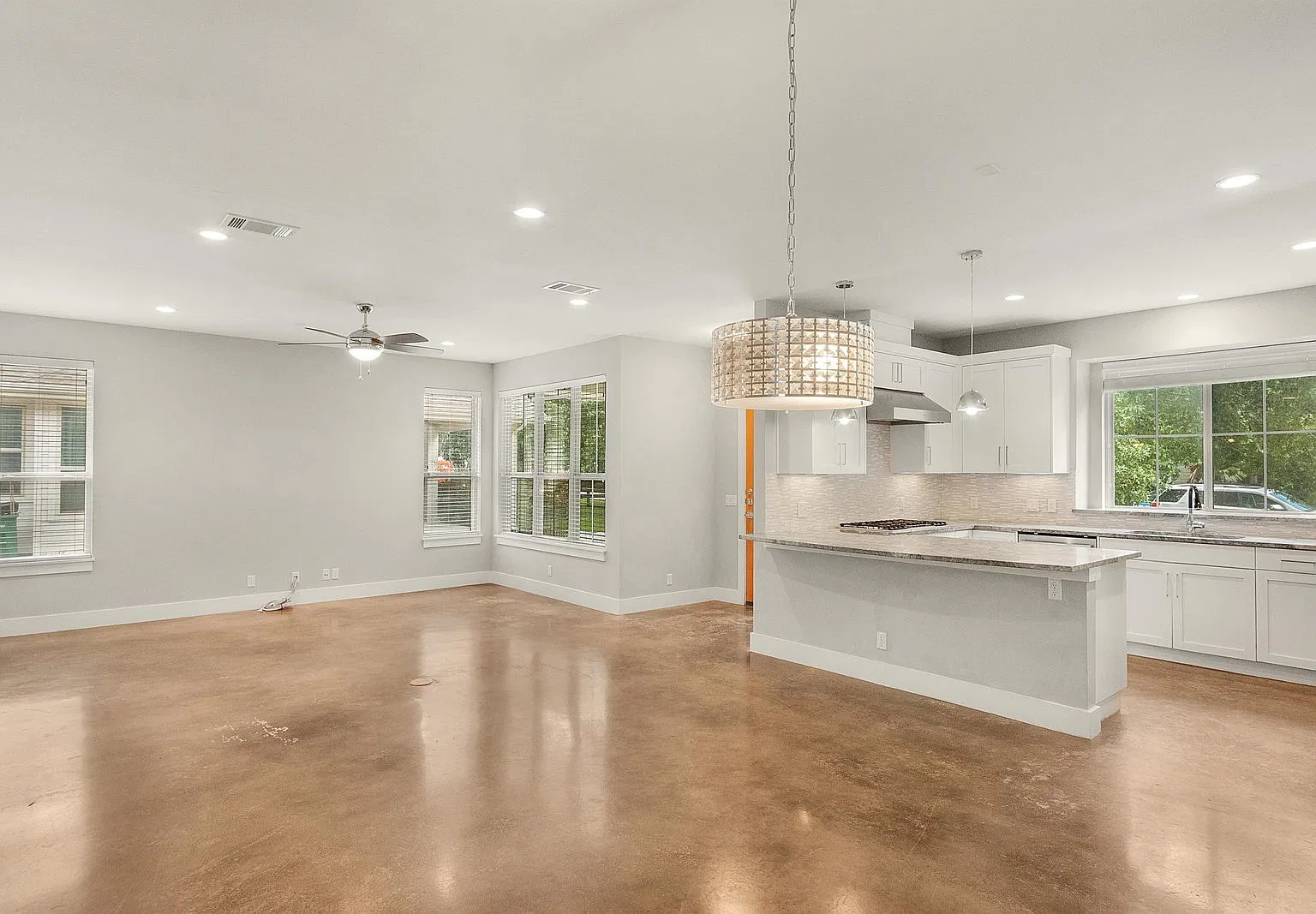3 bed, 2.5 bath, 1781 sqft, $3,550 — Photo 2