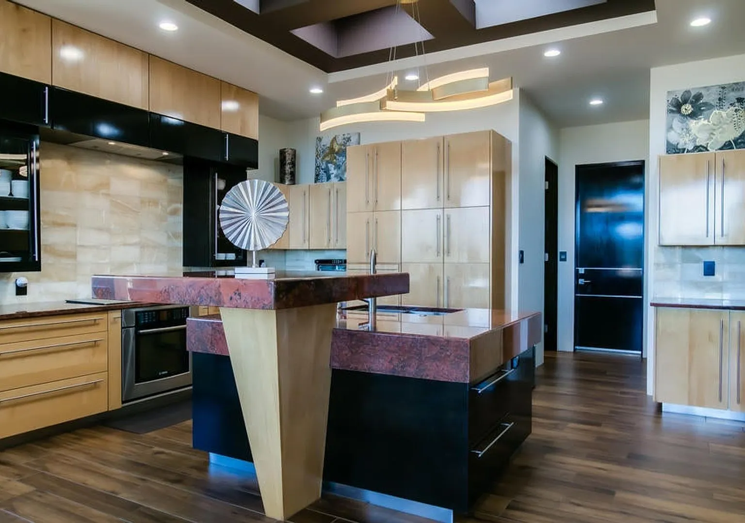 3 Bedroom, 2.5 Bathroom Home in Paako Ridge Community — Photo 4