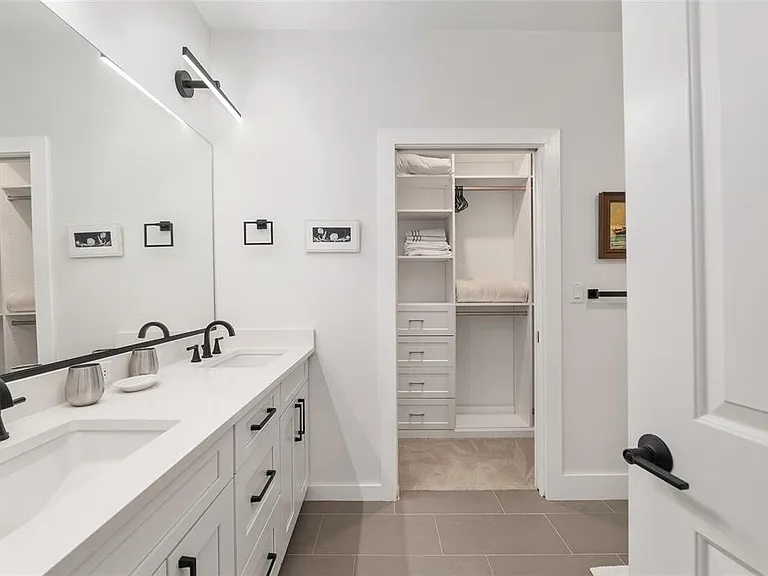 2601 SW Williston Rd #106 — Photo 48