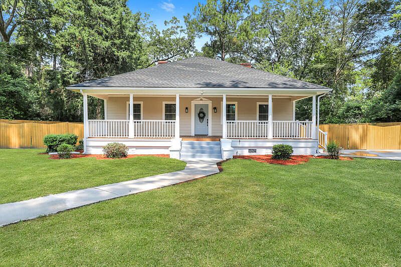 305 E St, Saint SC 29477 Zillow