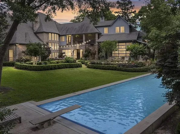 1950 Stonegate Cir, Tyler, TX 75703