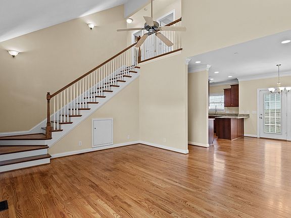 4th image of 107 Ellersly Way
