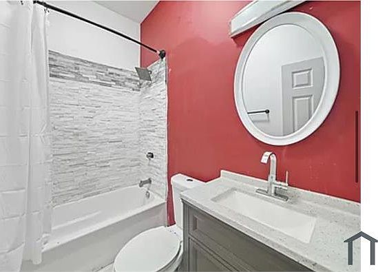4th image of 331 E Kensington Ave #2