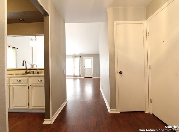 3rd image of 9339 Fishers Hill Dr
