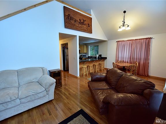 3rd image of 113 Jack Fir Ct W