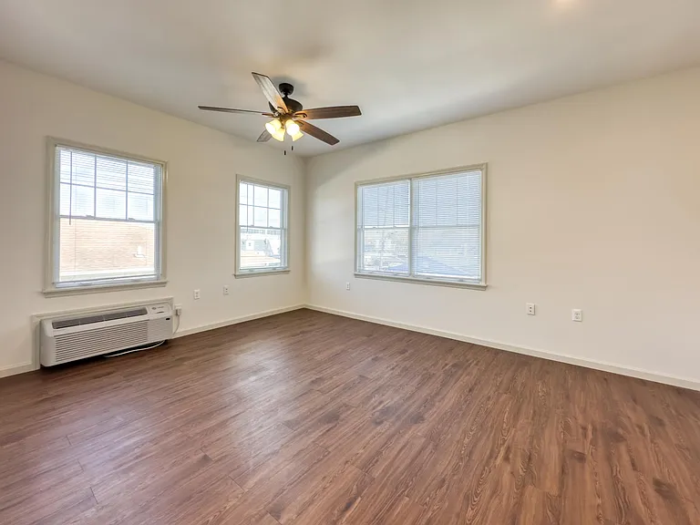 103 Johnson Ave #201 — Photo 4