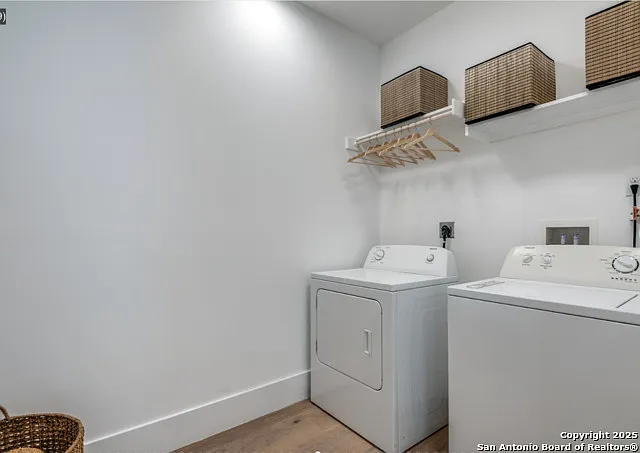 630 E Carson St — Photo 25