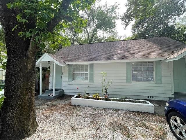 1st image of 8918 N Lynn Ave