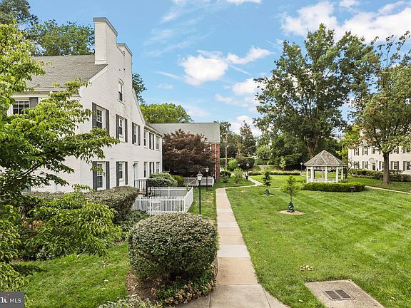 4th image of 2912 13th Rd S APT 204