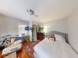216 Banks St #3CP, Cambridge, MA 02138