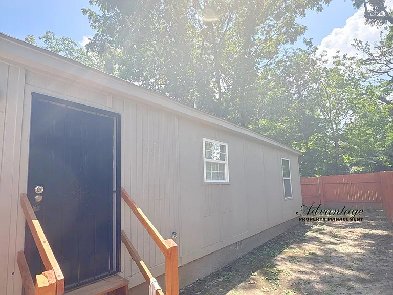 2967 Forest Ave — Photo 22