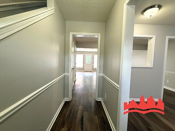 3rd image of 5571 Blossom Ln