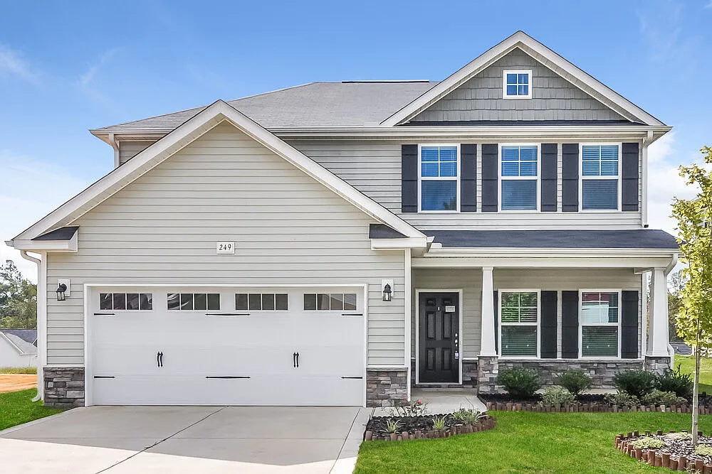 3 bed, 2.5 bath, 2018 sqft, $2,240 — Photo 1