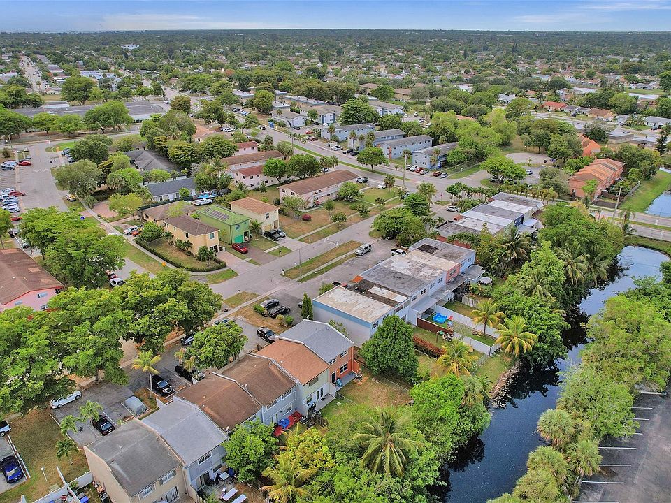 1st image of 930 SW 74th Avenue