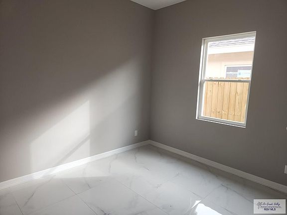 3rd image of 7628 Gladiola St