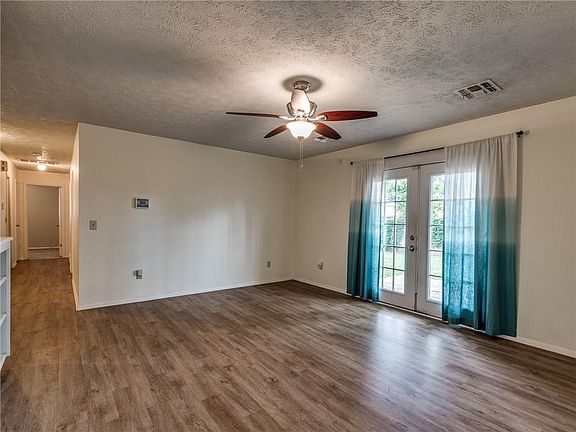 4th image of 3025 N Holloway Ave