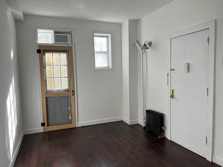 150 Norman Ave #1L — Photo 11